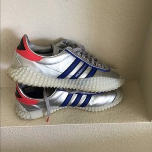 Aididas Country Kamanda  Micropacer